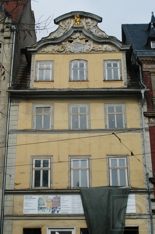 Erfurt, Fischmarkt 12  "Zum Güldenen Löwen" Fassade im Dezember 2004