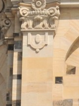 Kirchenwand aus Stein