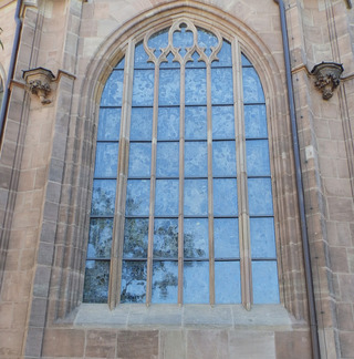 Vorsatzverglasung in der St. Lorenz Kirche in Nürnberg