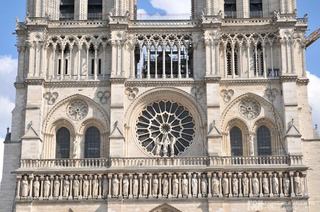 Westfassade der Kathedrale Notre-Dame de Paris - Foto: anuvito GmbH