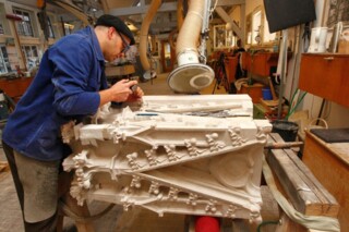 Steinmetzarbeiten für das Ulmer Münster * Foto: Roland Rossner/Deutsche Stiftung Denkmalschutz